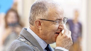 Rotterdam Belediye Başkanı Aboutaleb, koronavirüse yakalandı