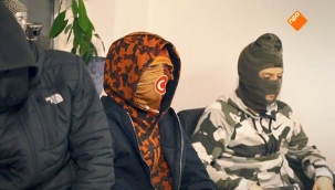 Hollanda'da ekranlara Türk bayrağıyla yansıyan çocuklara Türk toplumundan tepki