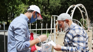 Hollanda'da maske zorunluluğu başlıyor