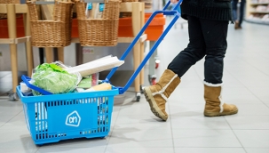 Albert Heijn ürünleri evinde görünen kadın, tüm sosyal yardımı geri ödeyecek