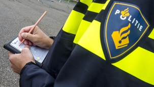 Hollanda'da 25 bin kişiye koronavirüs cezası