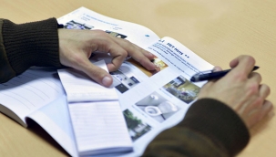 Hollanda'da zorunlu dil ve uyum kursları ertelendi