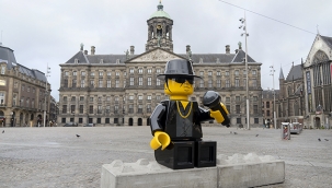 Hollanda'da sokağa çıkma yasağı başlıyor