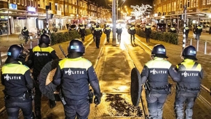 Hollanda'da sokak terörünün 4'üncü gününde 131 gözaltı