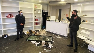 Hollanda'da Türklerin işyerleri de yağmalandı