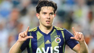 Fenerbahçeli futbolcu Ferdi Kadıoğlu, Türk Milli Takımı'nı seçme konusunda kararsız