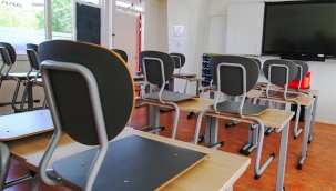 Hollanda'da ilkokullarda korona patlaması