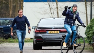 Hollanda'da koronavirüs önlemlerinin akibeti bu akşam belli olacak