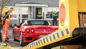 Organize suçla mücadele eden Hollanda polisi, 5 şüphelinin pahalı arabaları, evleri ve banka hesaplarına el koydu