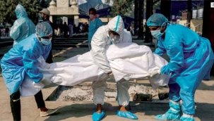 Hollanda'da AstraZeneca aşısı olan bir kadın hayatını kaybetti