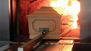 Hollanda'da yanlış cesedi fırına verdi, işinden oldu