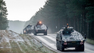 Hollanda'da ırkçı görüntüler paylaşan askerler açığa alındı