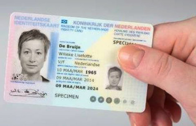 Hollanda'da yeni kimlik kartları piyasaya sürüldü