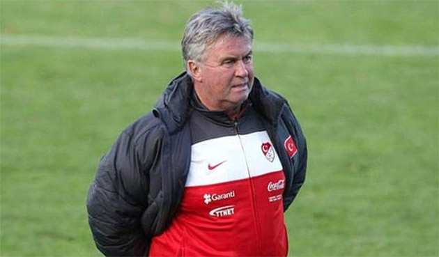 Guus Hiddink, 74 yaşında teknik direktörlüğü bıraktı