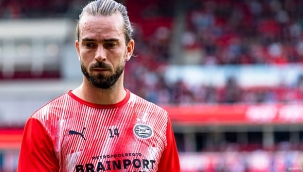 Futbola sevgisi azalan Hollandalı Milli futbolcu 30 yaşında futbolu bıraktı