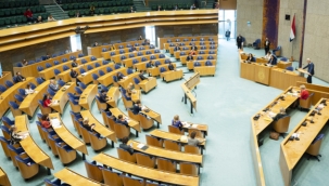 Hollanda'da 2022 yılı başbakan, bakan ve müsteşarların maaşları ne kadar?