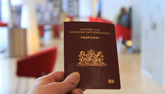 Hollanda'da yeni pasaport ve kimlik kartı başvurlarında bekleme süresi uzuyor