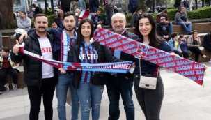 Hollanda'daki Trabzonsporlular, şampiyonluk şarkıları eşliğinde yollara düştü