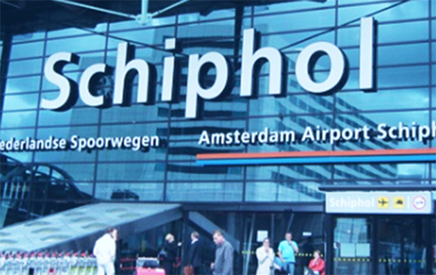  Başkent Amsterdam Schiphol havalimanındaki kaos devam ediyor