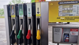Hollanda'da 1 litre benzinin fiyatı 2,5 euro'yu aştı