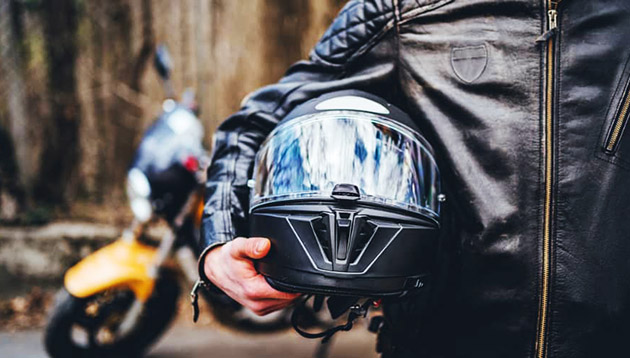 Hollanda'da mavi plakalı motosikletlerde kask zorunlu oldu