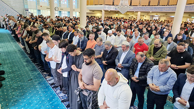 Hollanda'da Kurban Bayramı coşkusu