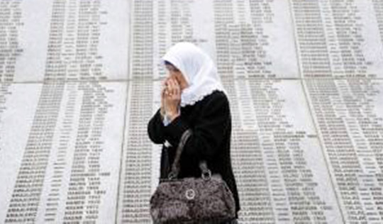 Hollanda, Srebrenitsa soykırımı kurbanlarının ailelerinden özür diledi