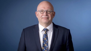 Hollanda'da beklenen istifa geldi