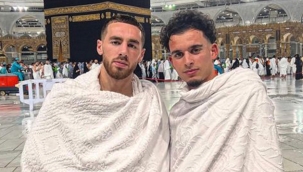 Feyenoord'da forma giyen milli futbolcu Orkun Kökçü, takım arkadaşı Muhammed Taabouni ile birlikte Umre'yi ziyaret etti