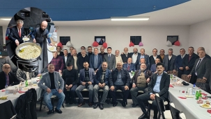 Hollanda'daki Sivaslılar, Amsterdam Başkonsolosu Engin Arıkan'a 'Hingel' ile veda ettiler