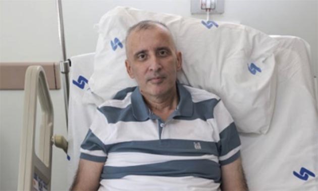 Hollanda'da doktorların 15 gün ömür biçtiği  Veysel Köse, helalleşmek için gittiği Türkiye'de 6 saatlik ameliyatın ardından taburcu edildi 