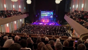 Hollanda'da düzenlenen konserin geliri depremzedelere bağışlandı