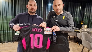 Hollanda'da Wesly Sneijder öncülüğünde başlatılan yardım kampanyasında takım kaptanlarının imzalı formaları ile pazubantları satışa çıkartıldı