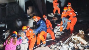 Hollandalı yardım ekibi USAR, sağ olarak 11 kişiyi enkazdan çıkardı