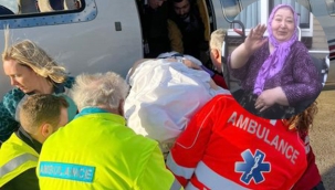 Depremin yaralarını sarmaya çalışan Türkiye, Hollanda'da ölüme terk edilen Leyla nine için de ambulans uçak gönderdi