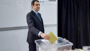 Hollanda'da oy verme işlemleri bugün sona eriyor. UİD Hollanda Başkanı Tekten: "Millet İttifakı ülkede seferberlik başlattı bunu unutmayın! Gidin oyunuzu kullanın"