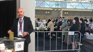 UİD Hollanda Başkanı Hasan Tekten'den Türk seçmene çağrı: "Gelin hep birlikte sandığa koşalım ve rekor oyla Cumhurbaşkanı Erdoğan'a balkon konuşmasını yaptıralım"