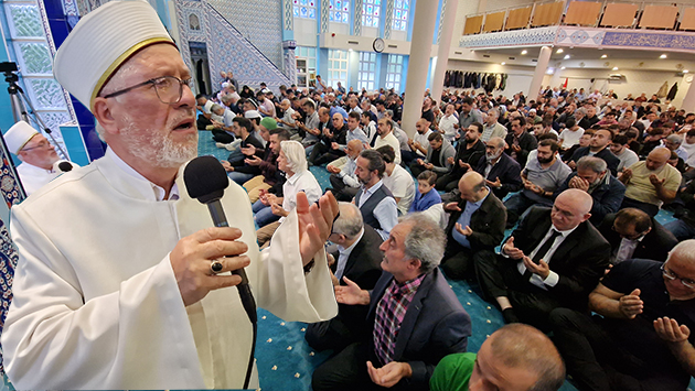 Bursa Ulu Cami Baş İmam Hatibi Hollanda'ya veda etti