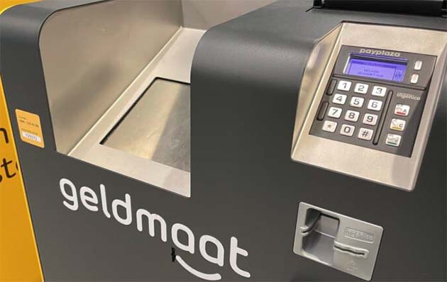 Hollandada bankalar parayı bloke etmeye ve ATM'leri kaldırmaya başladı