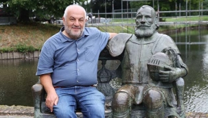 Türk ve Arap Dünyası Araştırma Merkezi Başkanı Mehmet Tütüncü: "Osmanlı'ya Arapların tümü değil Şerif Hüseyin ihanet etti"