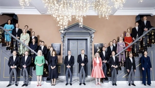 Hollanda'da aşırı sağ partinin içerisinde yer aldığı 4'lü koalisyon hükümeti göreve başladı