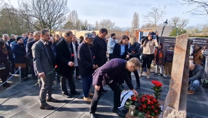 Hollanda'da Hocalı Katliamı kurbanları anıldı