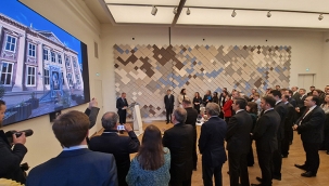 Hollanda'da Kahramanmaraş depremlerinde hayatını kaybedenler anıldı