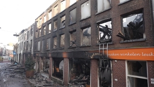 Hollanda'nın Arnhem kentindeki büyük yangınla ilgili üç şüpheli gözaltına alındı