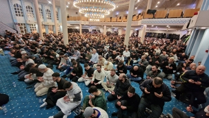 Kadir Gecesi Hollanda'da dualarla idrak edildi