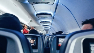 Türkiye'de uçaklarda kemer ikaz ışığı sönmeden ayağa kalkanlara para cezası