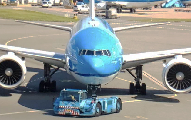 KLM, yer hizmetleri grevi nedeniyle bir çok uçuşu iptal etti