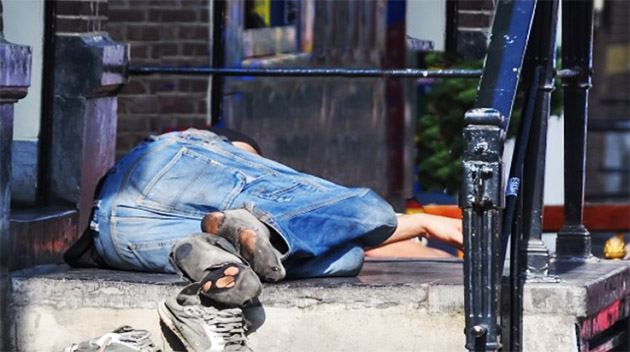 Amsterdam'da 31 Yıl Önce Ölü Bulunan Evsiz Adamın Kimliği Belirlendi