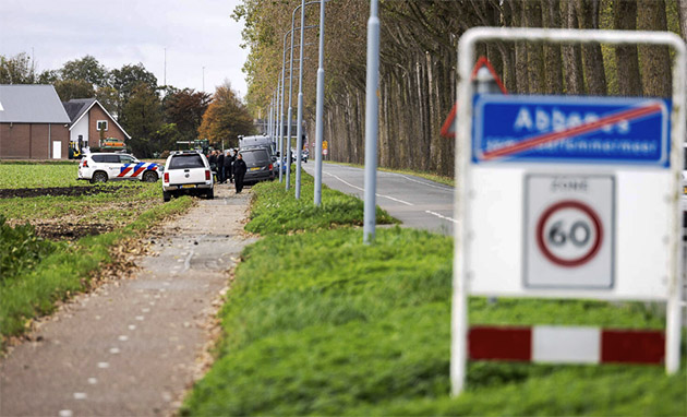 Hollanda'da Tarlada Ceset Bulundu: Uçaktan Düşmüş Olabilir