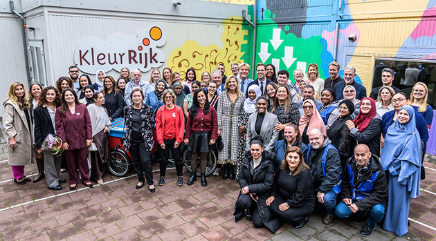 Kraliçe Maxima,'dan Göçmenlerin Yoğun Olarak Yaşadığı Semte Ziyaret 